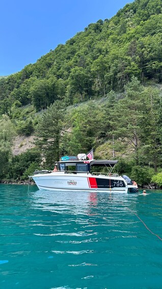 Picture 32 for Activity Lake Lucerne: Private Luxury Boat Cruise 2