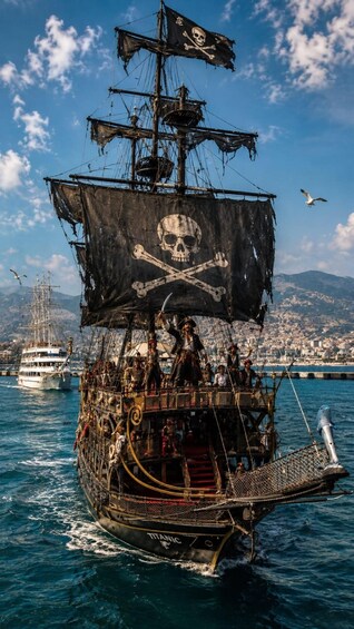 Picture 5 for Activity Alanya: Pirate Boat Trip, Lunch, and Swimming Breaks 3