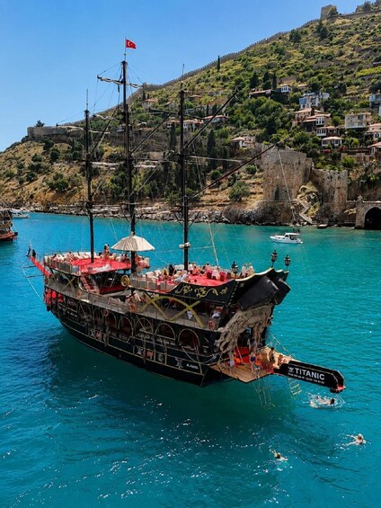 Picture 18 for Activity Alanya: Pirate Boat Trip, Lunch, and Swimming Breaks 4