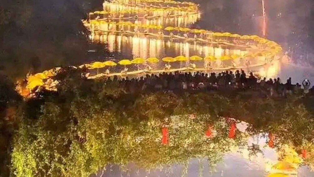 Picture 2 for Activity Yangshuo Yulong River Golden Dragon Parade 2