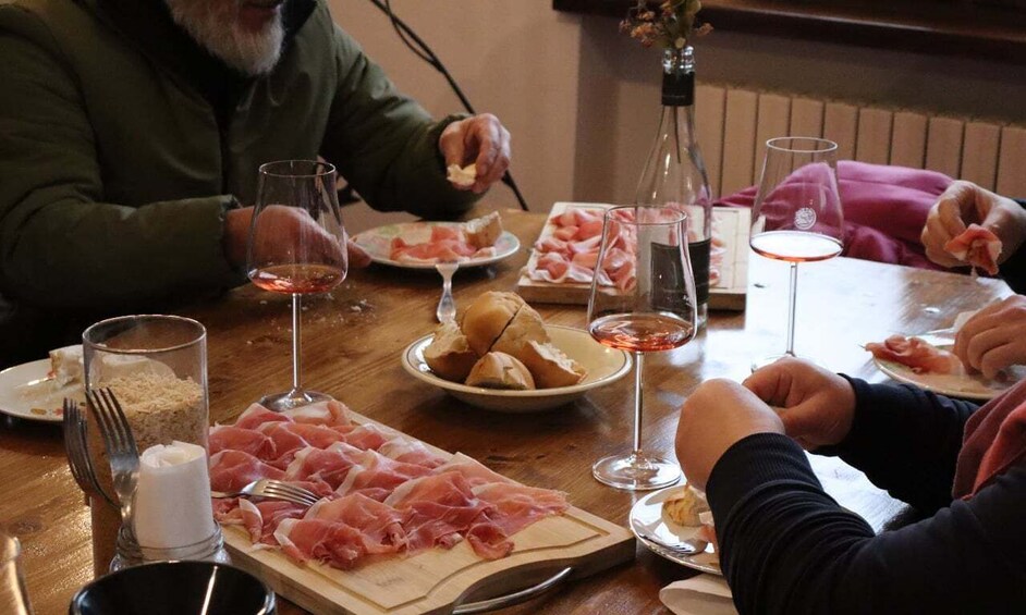 Parma: Guided wine tasting with a light lunch of local products 1