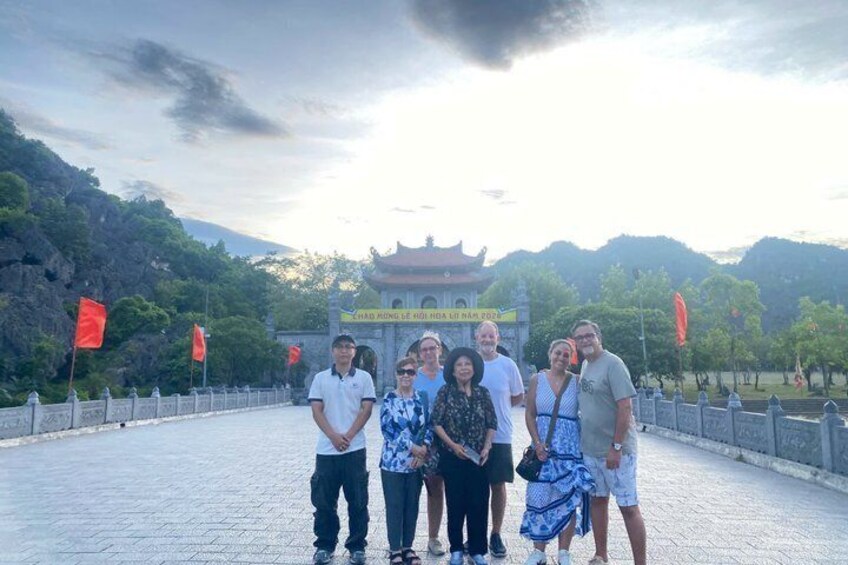 Ninh Binh Tour Hanoi Hoa Lu Tam Coc Mua Cave 1 Day Tour 5