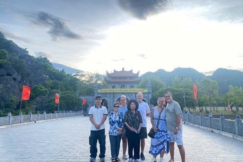 Ninh Binh Tour Hanoi Hoa Lu Tam Coc Mua Cave 1 Day Tour 5