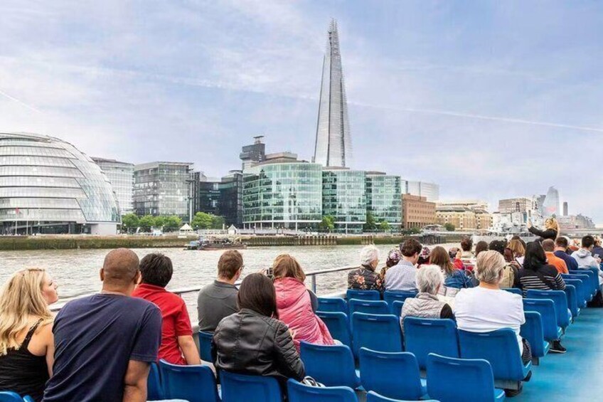 Thames River Sightseeing Cruise in London 3