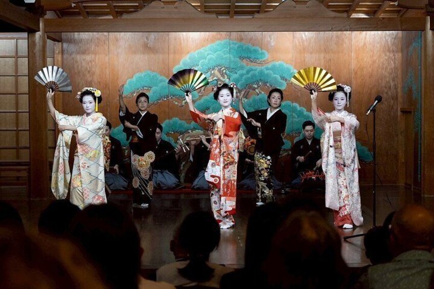 Fukuoka Special Japanese Tea Ceremony with Maiko 5
