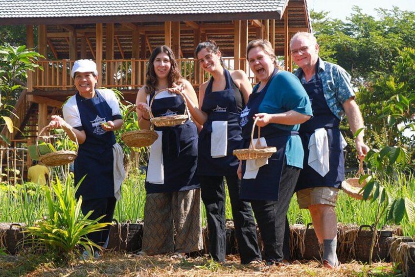 Authentic Thai Cooking Masterclass with Local Market Walk 2