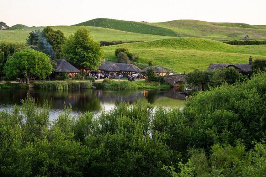 Hobbiton Private Transport and Group Tour 2