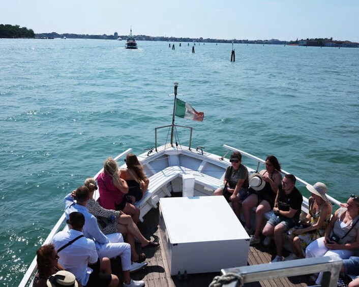 Sunset Cruise with Aperitivo & Lagoon Views 4