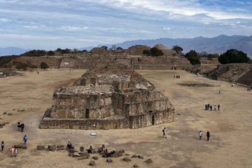 Monte Alban and Atzompa half day archaeological tour 4