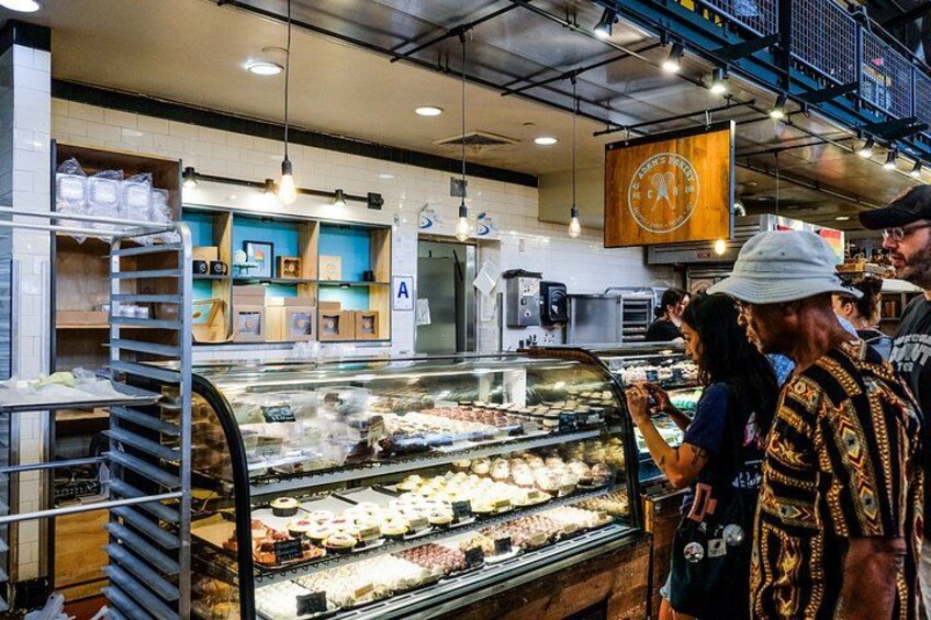 Milwaukee Third Ward Food Tour: Donuts, Sweet Treats & More 3