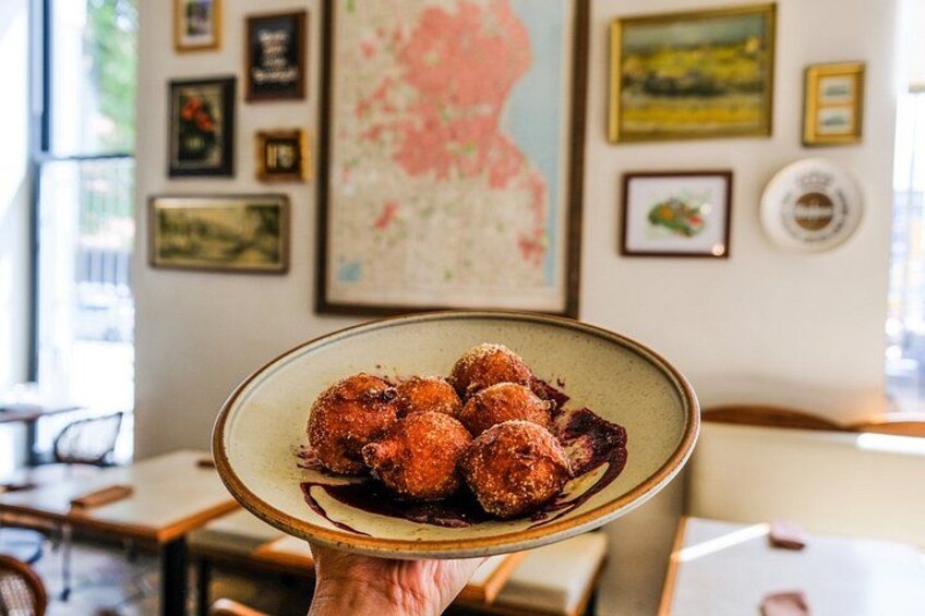 Milwaukee Third Ward Food Tour: Donuts, Sweet Treats & More 2