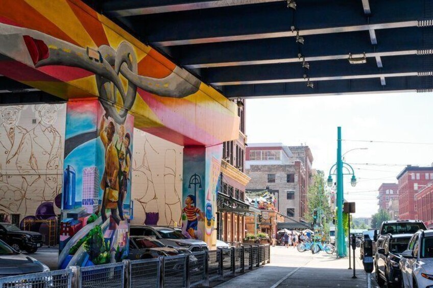 Milwaukee Third Ward Food Tour: Donuts, Sweet Treats & More 2