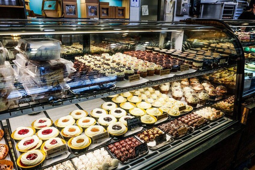 Milwaukee Third Ward Food Tour: Donuts, Sweet Treats & More 4