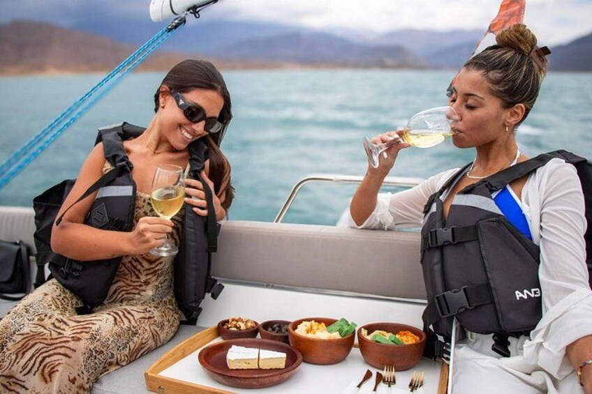 Sailing boat ride in Potrerillos Mendoza 3
