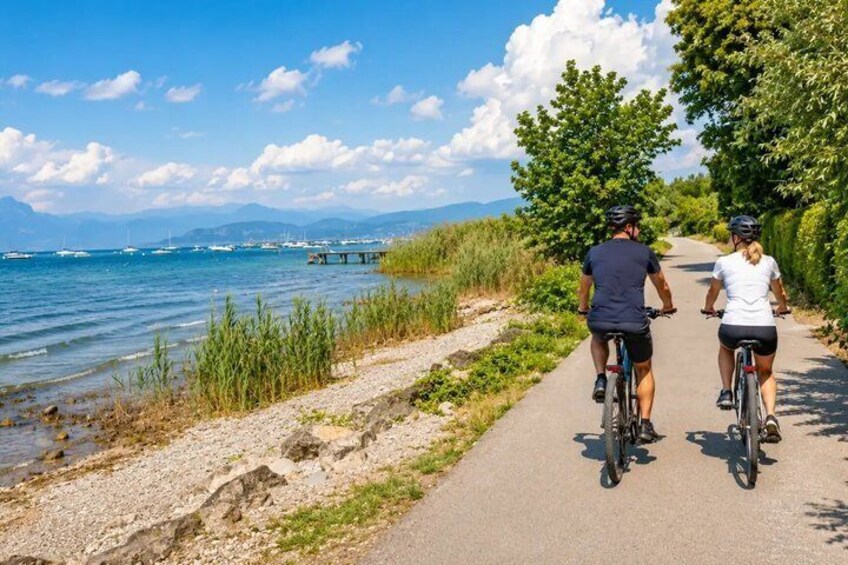 Peschiera del Garda eBike tour in Sirmione and Lazise vrtual guided 5
