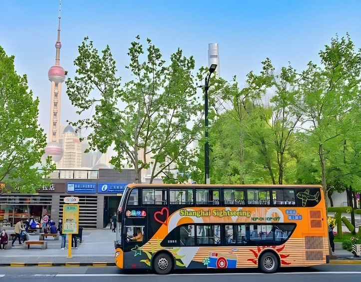 Shanghai: Huangpu River Cruise + Yu Garden + Public Transit Card Pass 3