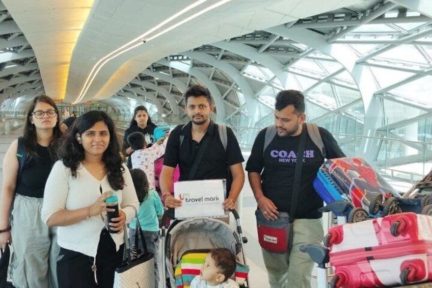 Private Abu Dhabi Airport Layover with Grand Mosque 4 Hours 4