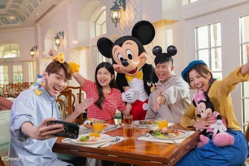Hong Kong Disneyland Ticket with Meal Voucher Options 4