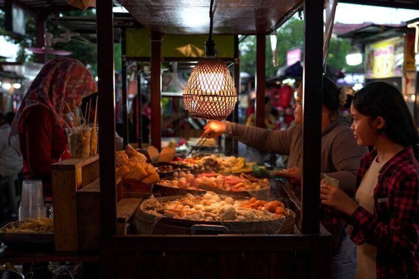 Bali Evening Street Food Tour: Taste Authentic Local Delights 3