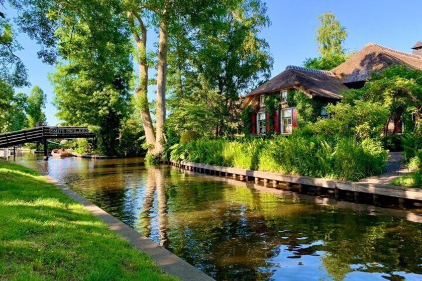 Private Giethoorn Day Trip from Amsterdam Luxury Mercedes EQE 1