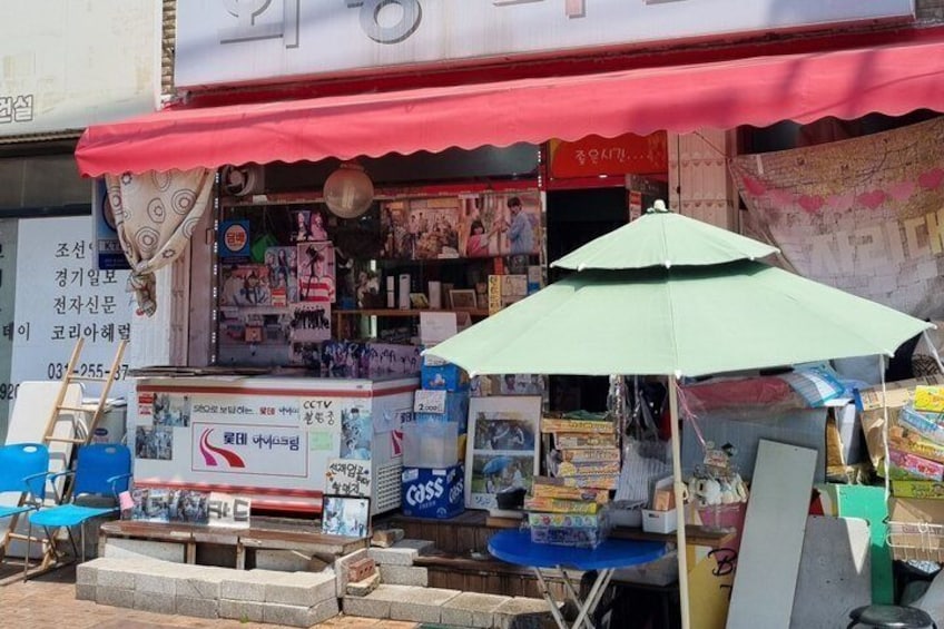 Customizable Suwon K-Drama Private Tour from Seoul 4