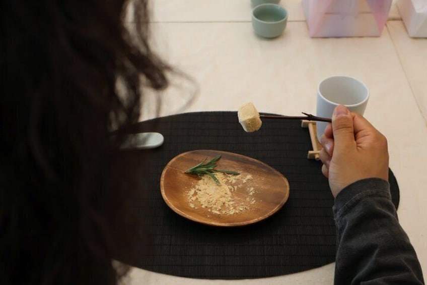 Seoul Korean Tea and Rice Cake Tasting with Bojagi Craft Workshop 1