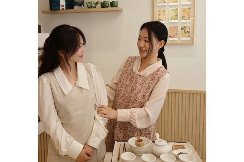 Seoul Korean Tea and Rice Cake Tasting with Bojagi Craft Workshop 3