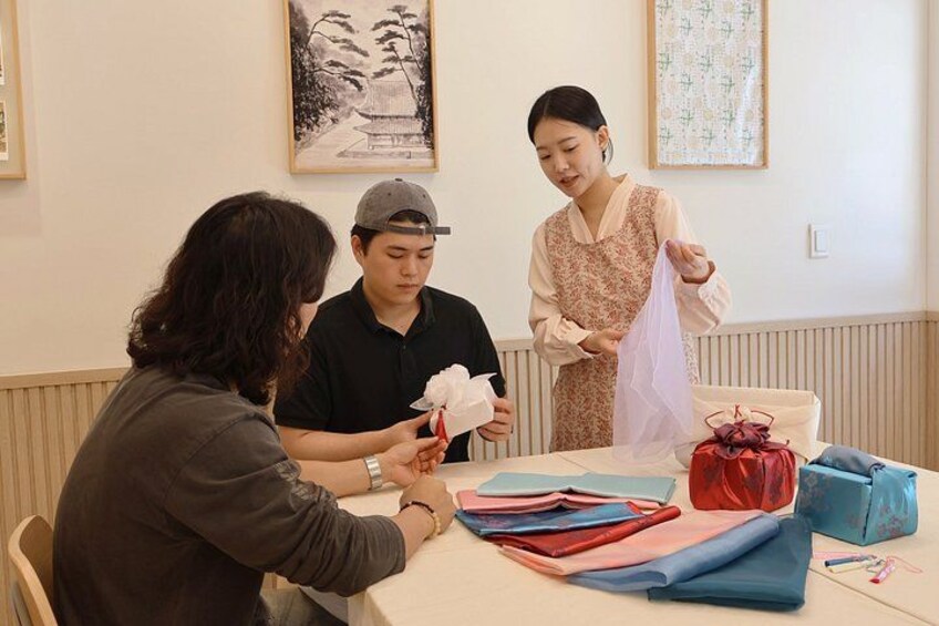 Seoul Korean Tea and Rice Cake Tasting with Bojagi Craft Workshop 4