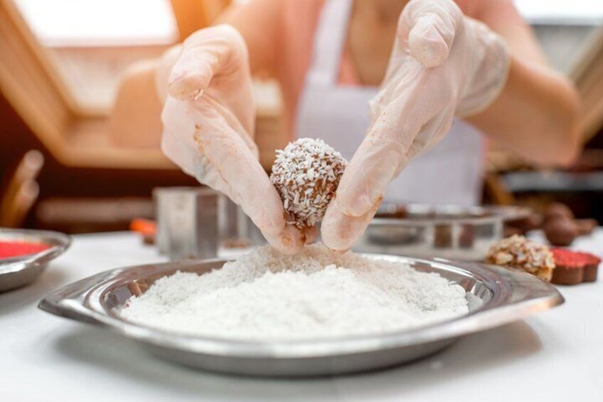 Fun Chocolate Making Class With a Local Chef in Charlotte 3