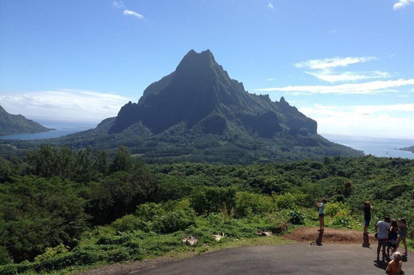 Moorea Cruise Ships: 4x4, Belvedere, Pineapple, & Magic Mountain 1
