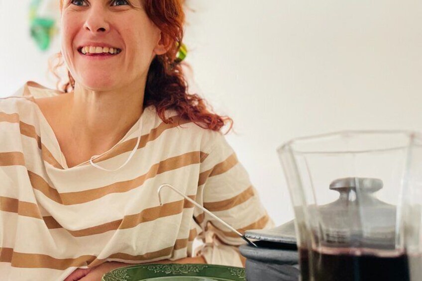 Private Dinner in a Local Home Mediterranean Table in Lisbon 3