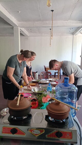 Nilaveli: Sri Lankan Home Cooking Class visit market 1