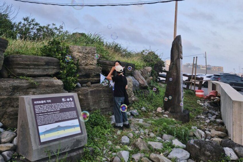 Jeju Myth Night Walk and Salghanggil Guided Tour 4
