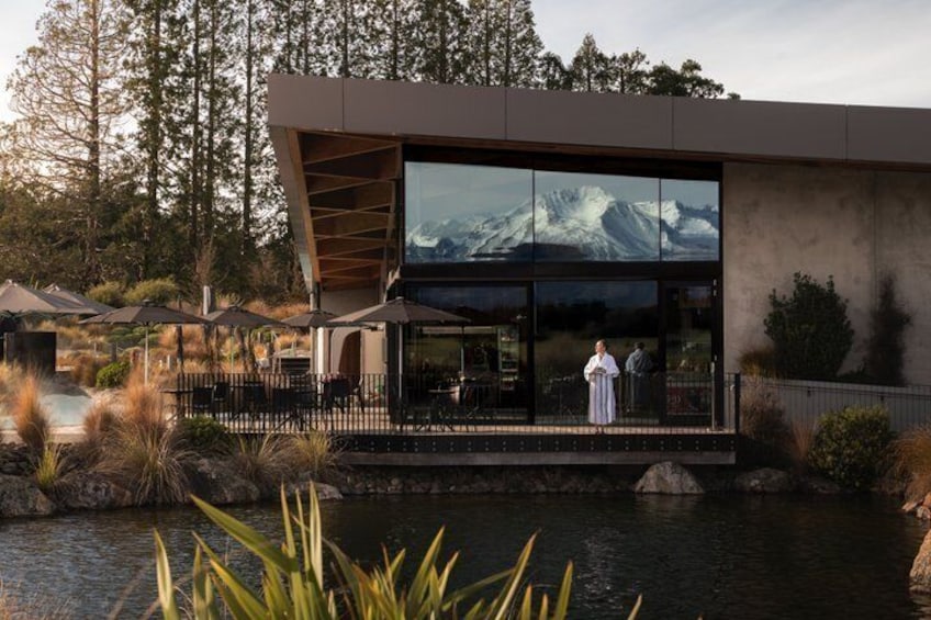 Ōpuke Thermal Pools & Spa: Adult Only Hot Pools with Swim Up Bar 4