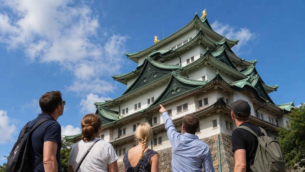 Nagoya: Private Castle, Samurai History & City Icons Tour 1