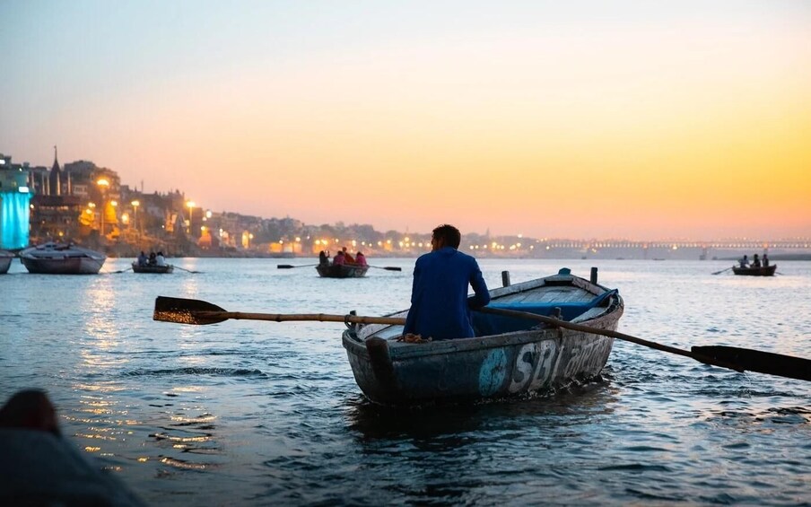 Varanasi Sunset Tour with Ganga Aarti and Boat Ride 1