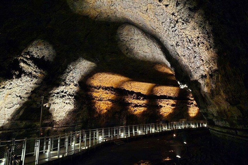 Jeju UNESCO West South and East Highlights 2 Days Combo Tour 2