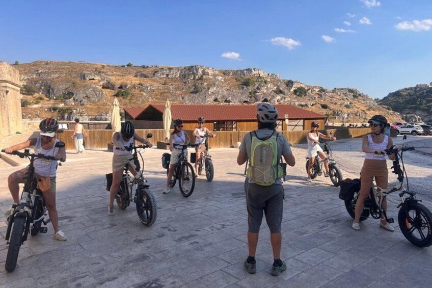 Discovering the hidden treasures of Matera in and bike 4