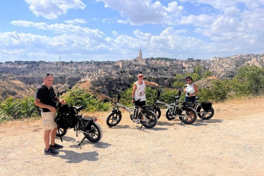 Discovering the hidden treasures of Matera in and bike 5
