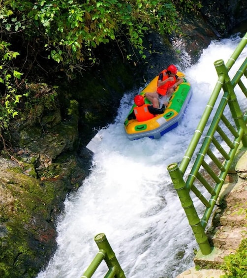 Guilin: Reed Flute Cave & Yangshuo Rafting Private Day Tour 1
