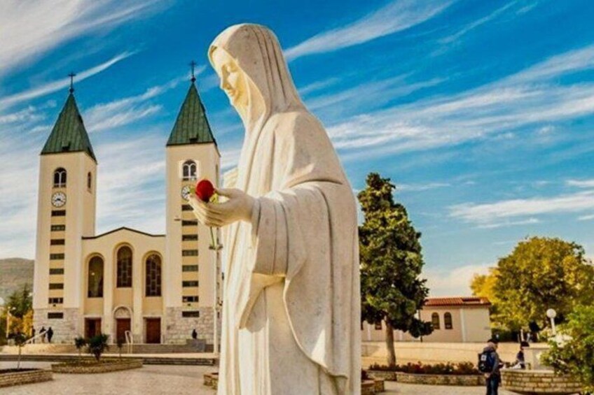 Medjugorje & Mostar from Dubrovnik (Max 6 Guests) +5Course Lunch 1