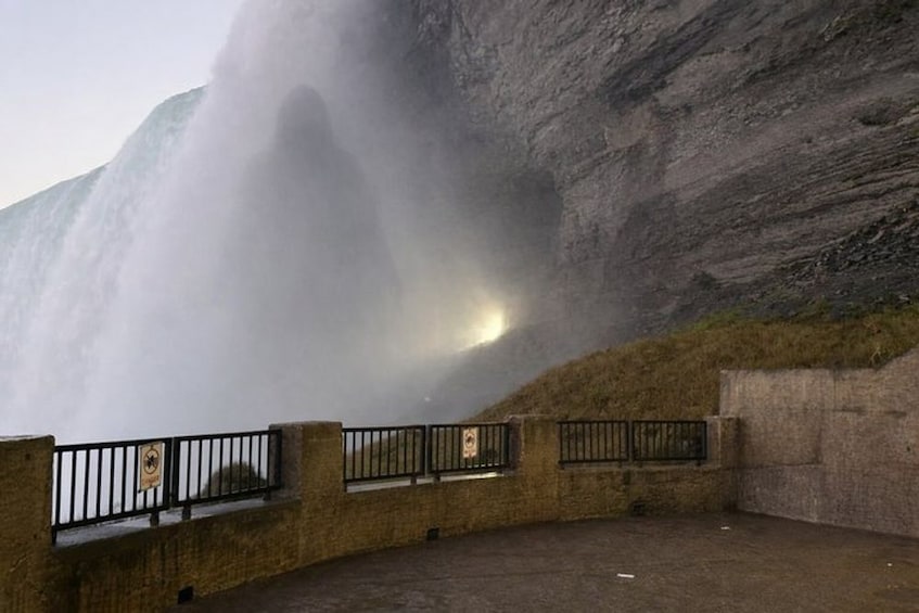 Niagara Falls USA: Ghost Mob and Crime Tour Mist and Madness 1