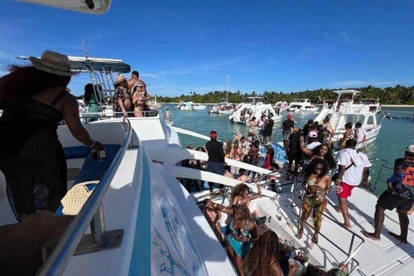 Punta Cana Best Hip Hop Party Boat and open Bar 4