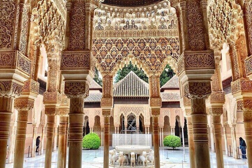 Alhambra and Nasrid Palaces Ticket and Audio Guide 3