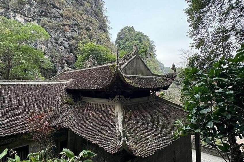 Ancient Bich Dong Pagoda 4