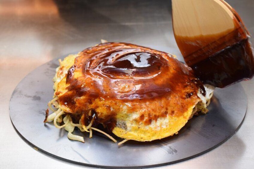 Hiroshima Okonomiyaki Walk and Cooking Experience 1