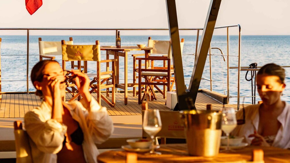 Picture 2 for Activity Catamaran experience with Lunch Box – the Gulf of Poets from the sea 4