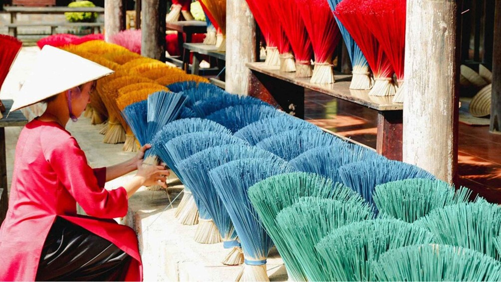 Nha Trang: Incense-Making Workshop 1