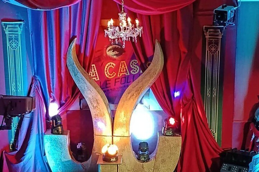 Alicante : Drag Queen Cabaret Show with Tapas Option 3