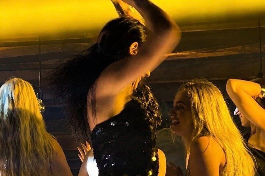 Stylish Salsa or Bachata Lesson in Exclusive Luxury Venue 2